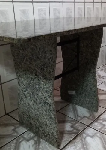 Mesa toda em Mármore
