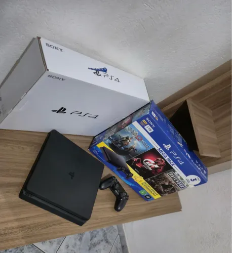 Playstation 4 Slim 1tb PS4