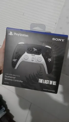 Controle ps5 the last of us lacrado