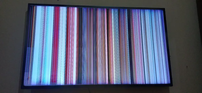 Vendo TV Samsung 43 polegadas com defeito