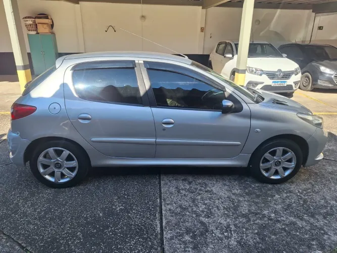 Peugeot 207 XR 1.4 Flex 8V 5P 2012
