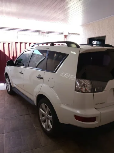 Mitsubishi Outlander 2.0 16V 160cv Aut. 2013