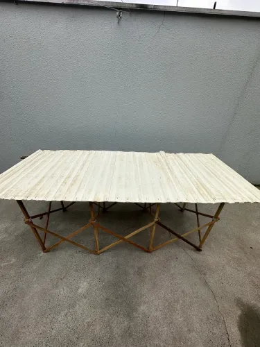 Mesa estilo camelô