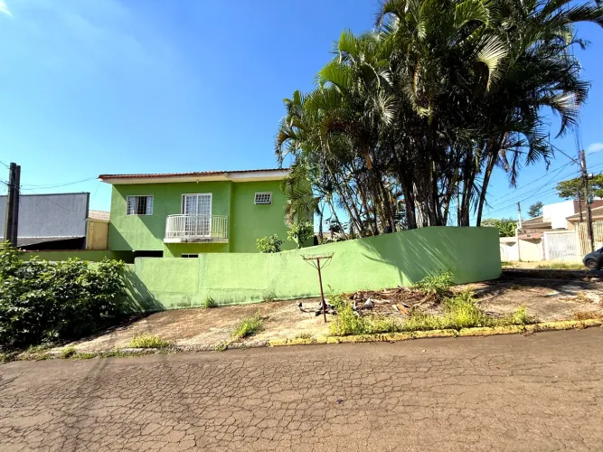 SOBRADO À VENDA NO JD. DAS FLORES III EM APUCARANA