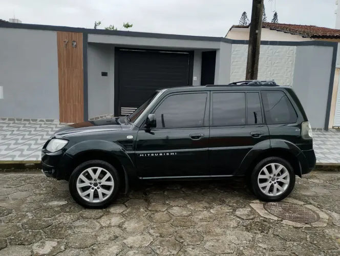 Mitsubishi Pajero TR4 2.0/ 2.0 Flex 16V 4X4 Aut. 2010