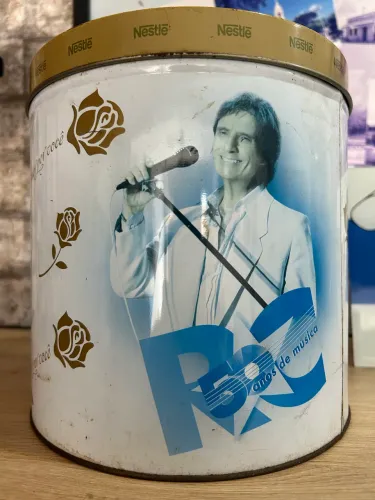 Lata comemorativa Roberto Carlos