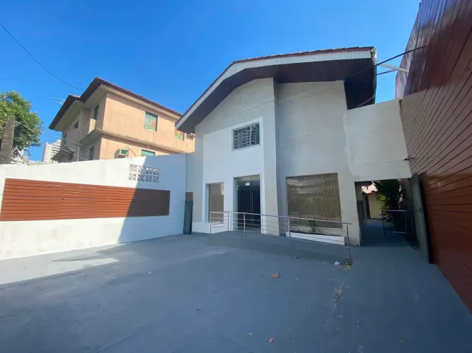 Imóvel Comercial | 21 Salas | 07 Banheiros | Estacionamento Próprio