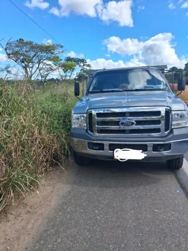 Ford F- 4000 semi novo