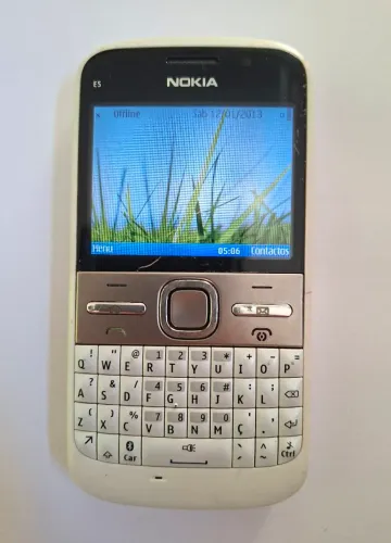 Nokia E5-00