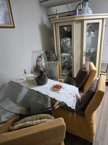 Mesa de vidro e buffet