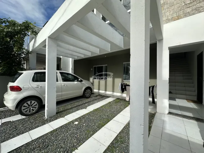 Apartamento mobiliado disponível para locação no bairro Itacolomi, em Balneário Piçarras/S