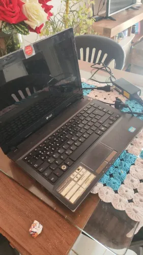 Vendo notebook conservado