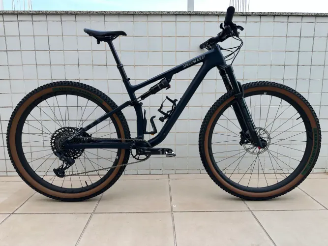 Bicicleta Specialized Epic Comp EVO 2023