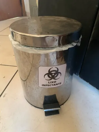 Lixeira inox