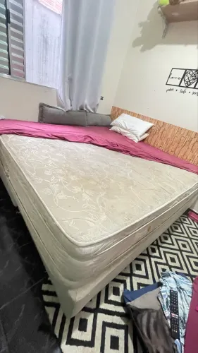 Cama King Size + colchão