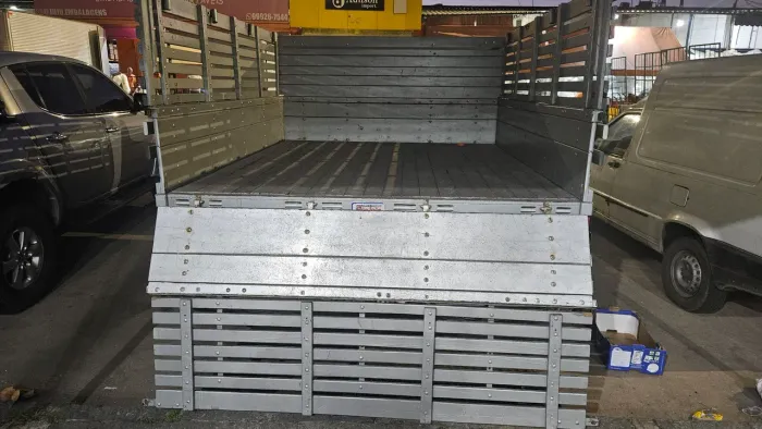 Carroceria bem novinha p f250