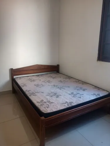 Cama de casal Madeira 