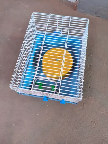 Gaiola hamster pequena