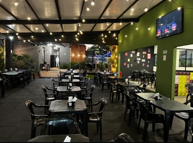 Vendo Bar e  restaurante novo Neropolis