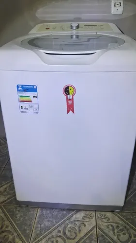 Maquina de lavar roupas 