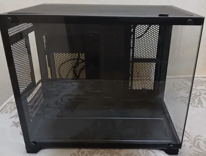 Gabinete Gamer Husky Dome 210, Mini Tower, M-ATX, Lateral e Frontal em Vidro, Sem FANs, Pr