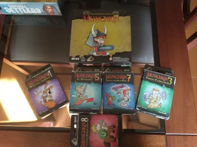 Munchkin Jogo de Tabuleiro +Exp 3,4,5,7,8 caixas modulares + mapa 3D + Brinde