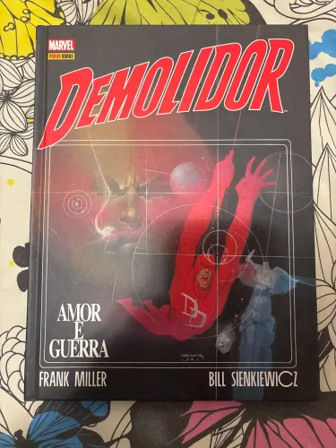 HQs demolidor amor e guerra