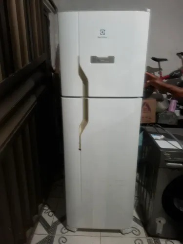Geladeira Electrolux 371 litros