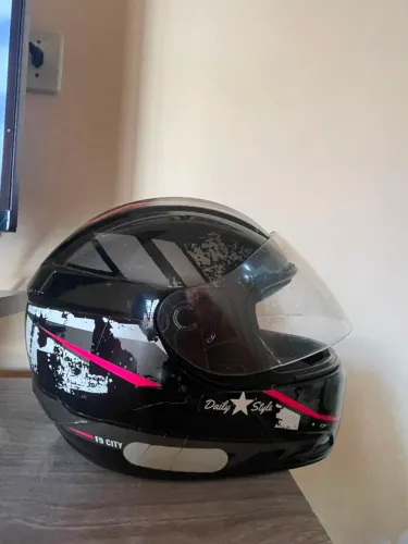 Capacete feminino, Novo.