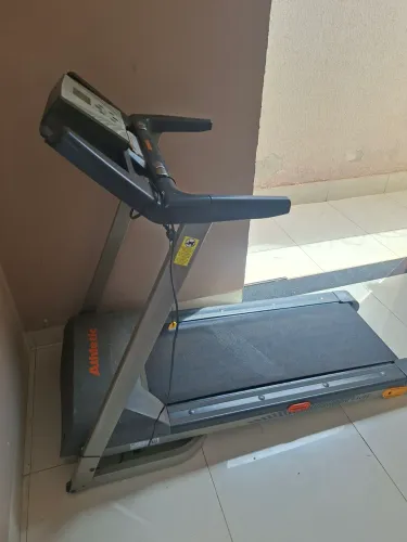 Vende-se esteira