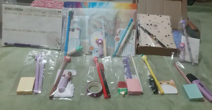 Mini kit fofo- caneta/lápis