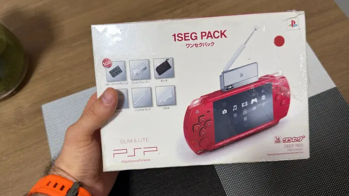 PSP 2000 1Seg Pack Red