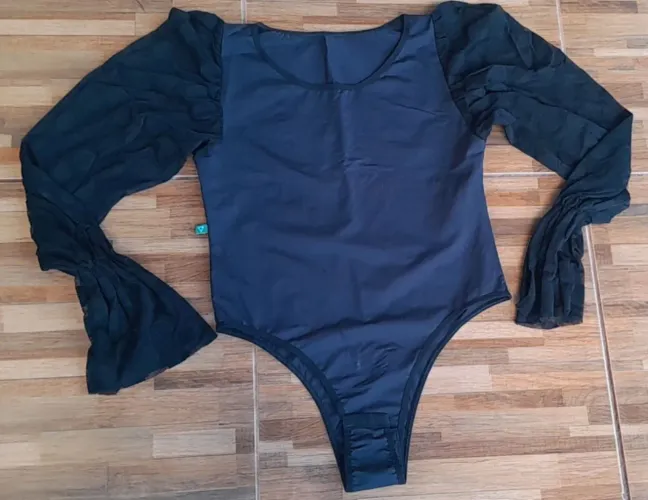 body romance preto mangas longas gg