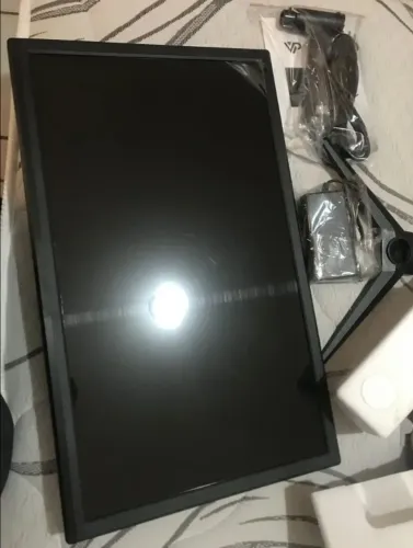 Monitor 24 Pol Full HD Ótimo Estado - Ideal para Estudo, Trabalho e Jogos"