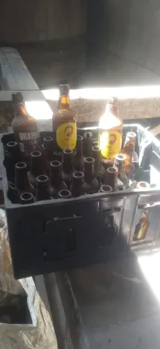 VENDE-SE GRADE FR CERVEJA COM GARRAFACDE 300ML