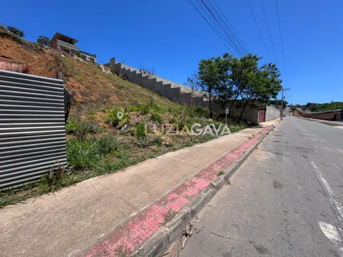 Lote com 537 m² na Av. Espírito Santo - Arlindo Villaschi, Viana