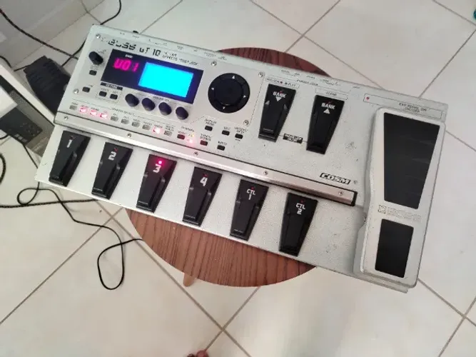 Pedaleira de guitarra Boss GT-10