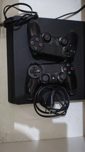 PS4 slim 1tb