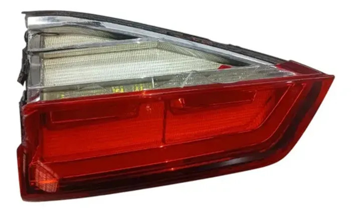Lanterna Traseira Tampa Direita VW Jetta 2016 LED Passageiro