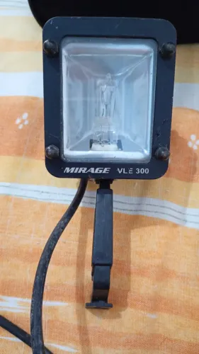 Iluminador Focal Vl - E 300 - Para Vídeo