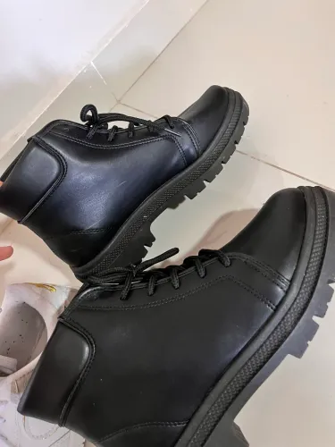 Bota Coturno Feminino Moleca tratorada original - usada apenas uma vez em Gramado Num 36