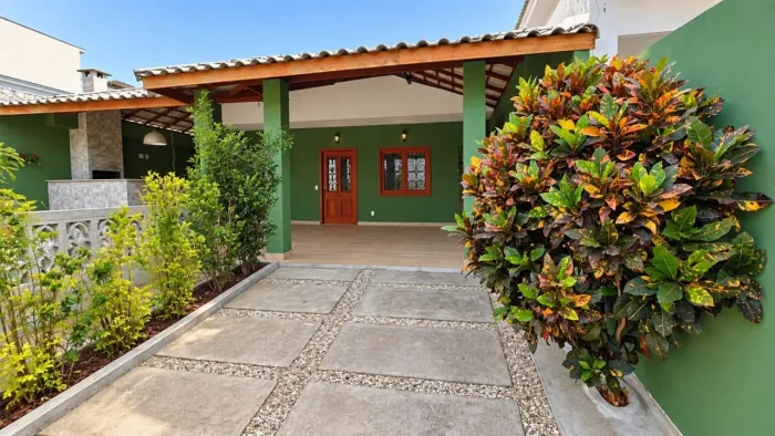 Casa para Venda em Macaé, Vale dos Cristais, 4 dormitórios, 1 suíte, 3 banheiros, 2 vagas