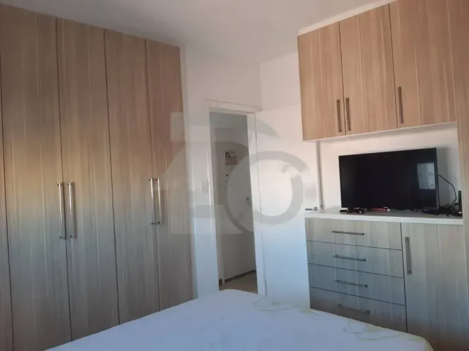 Apartamento Amplo no Alameda Verdejar com Suíte e Varanda no Luzia