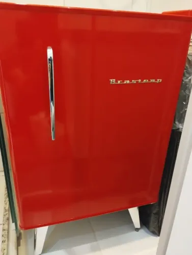 Frigobar 76l Design Retrô Toque Contemporâneo Especial Classic Red