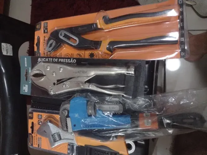Kit 4 ferramentas sem uso no centro de São Gonçalo 
