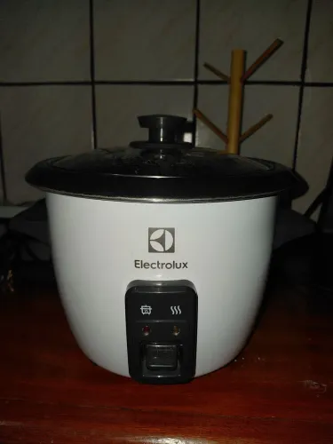 Panela eletrica 1.3L electrolux