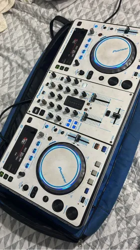 CONTROLADORA PIONEER XDJ R1