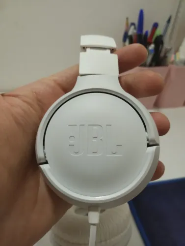 Fone JBL Branco com Fio