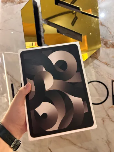 iPad Air 5ª geração seminovo, (64GB) 92% de bateria: leve e potente!