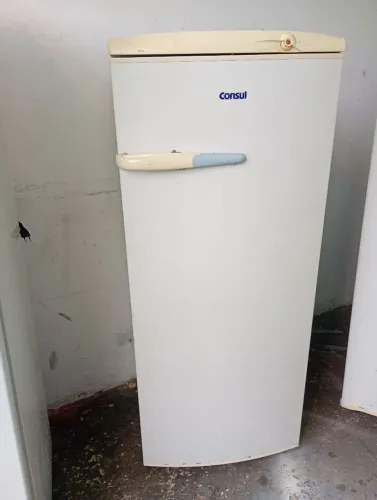 Geladeira Consul gelo seco 110 vts